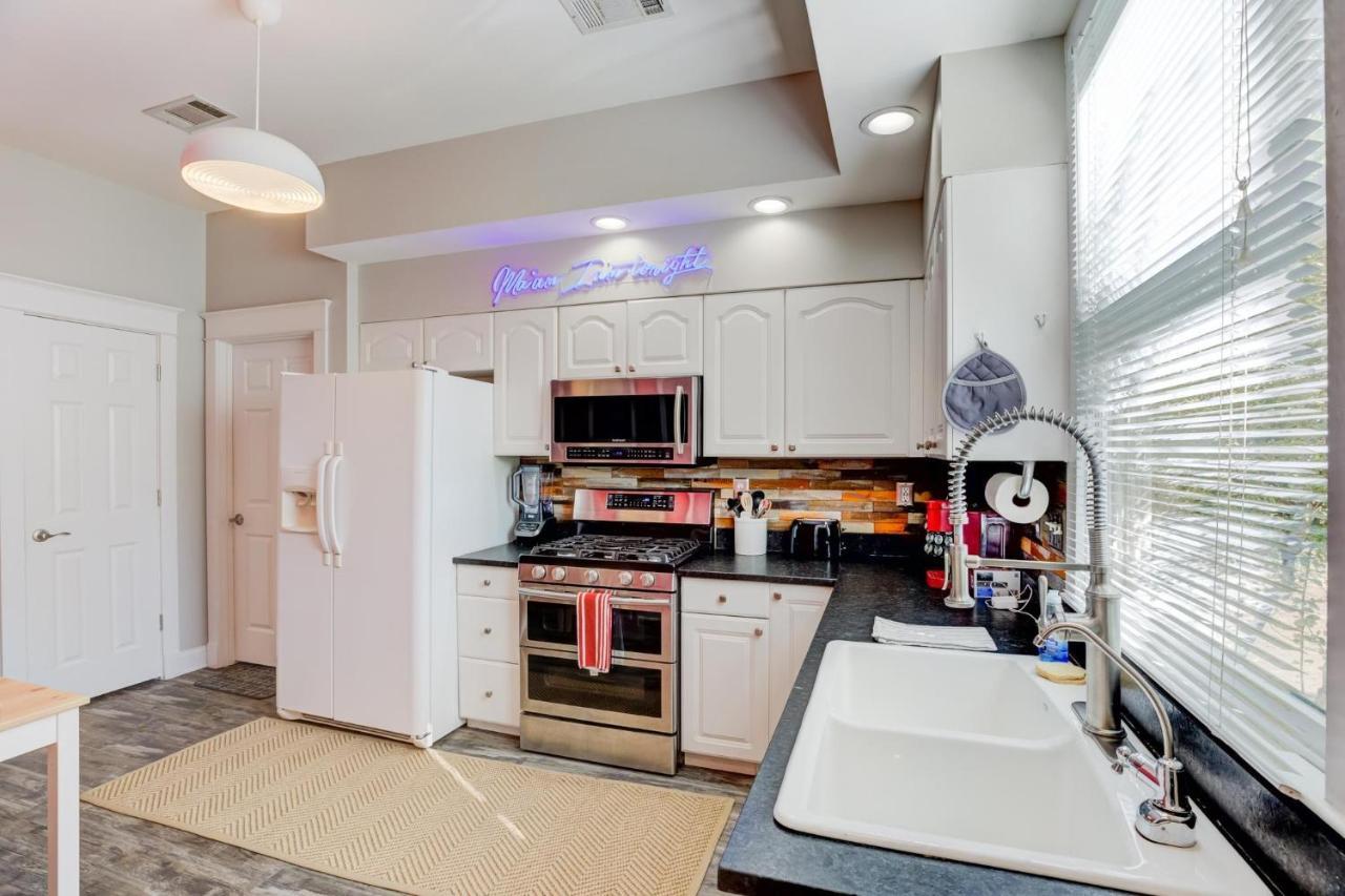 Hip And Spacious Midtown Cottage Near Beale Street เมมฟิส ภายนอก รูปภาพ
